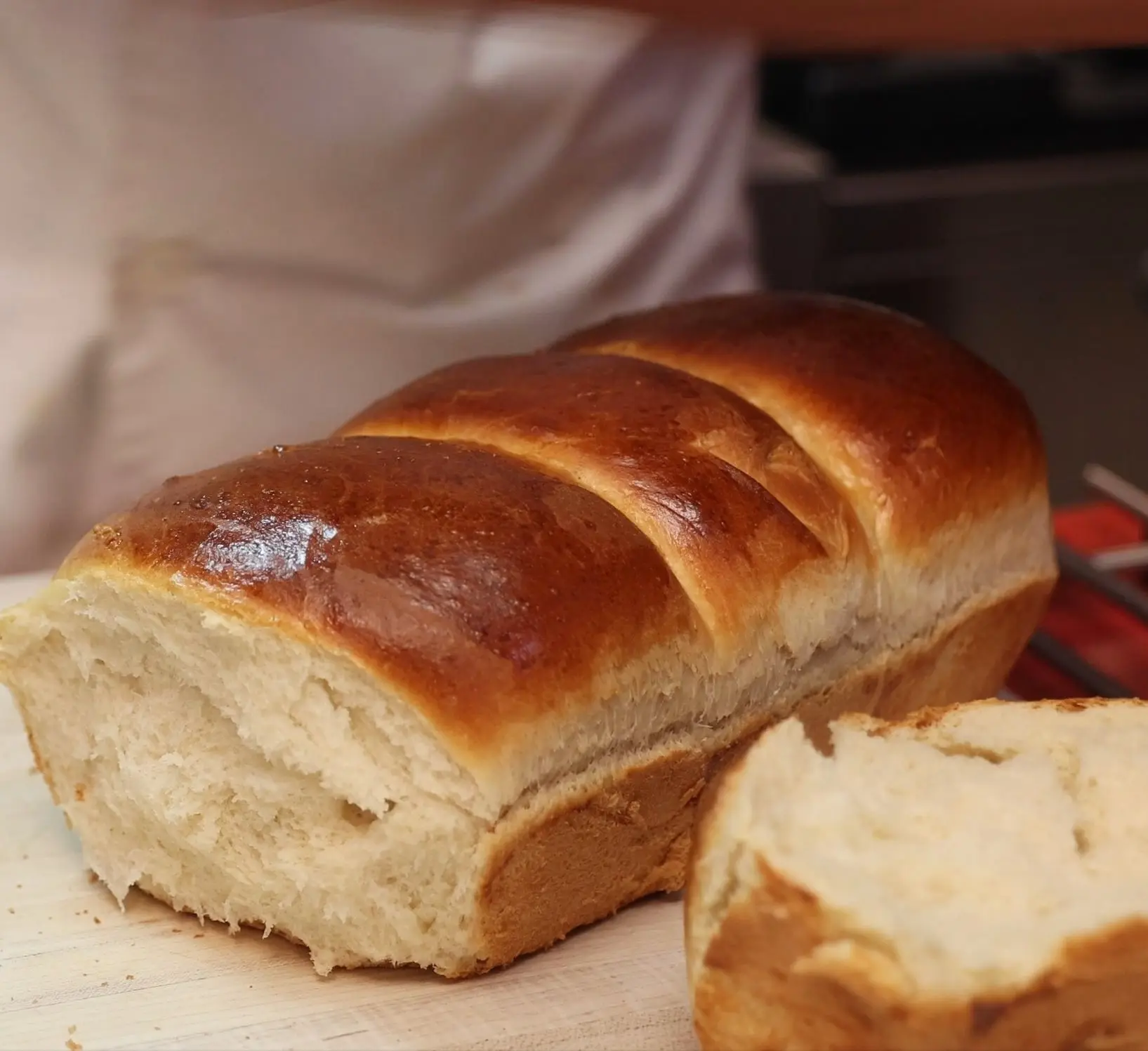 Foolproof Fluffy Brioche: Your Easy Guide to Classic French Bread